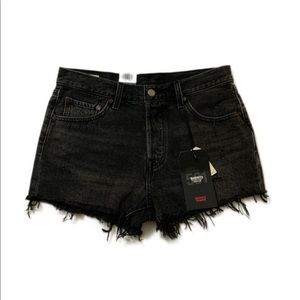 NWT Levi’s 501 black denim shorts